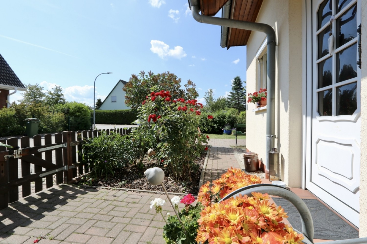 Gepflegte Doppelhaushälfte mit 4,5 Zimmer, ca. 110 m² Wfl. und 300 m²