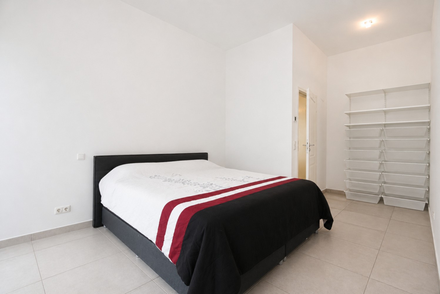 Exklusive 3-Raum Whg. im Loftstil mit 2 Bädern, EBK sowie Balkon u. Terrasse in der Altstadt von HRO - Photo 4