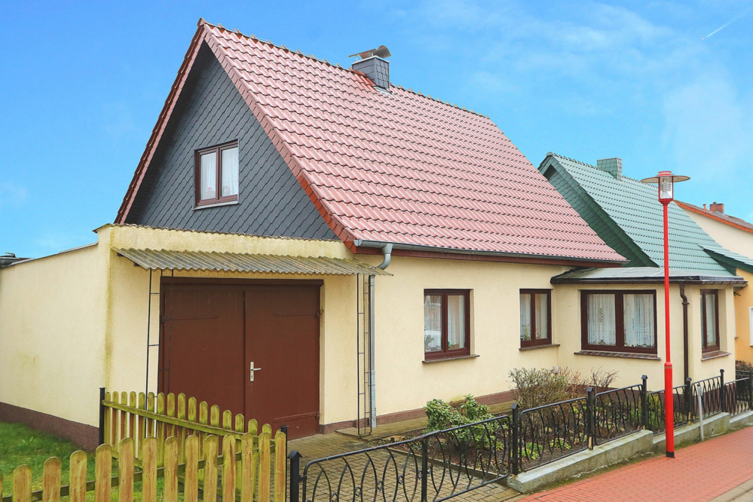 Ausbaufähiges ca. 103 m² großes Einfamilienhaus mit 2