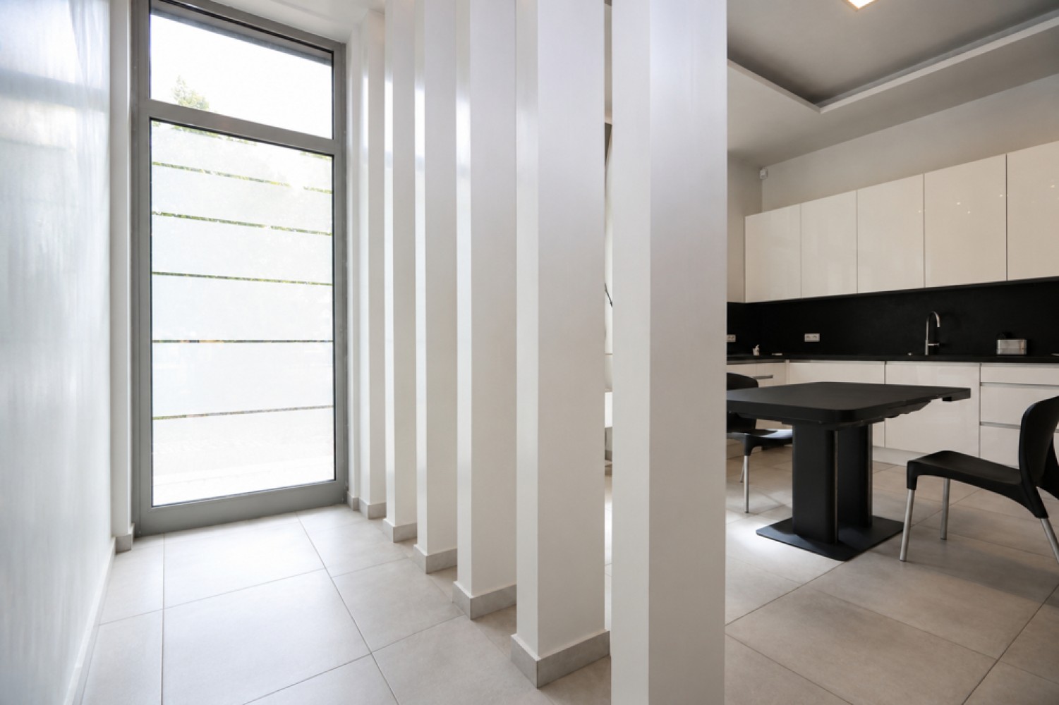 Exklusive 3-Raum Whg. im Loftstil mit 2 Bädern, EBK sowie Balkon u. Terrasse in der Altstadt von HRO - Photo 4