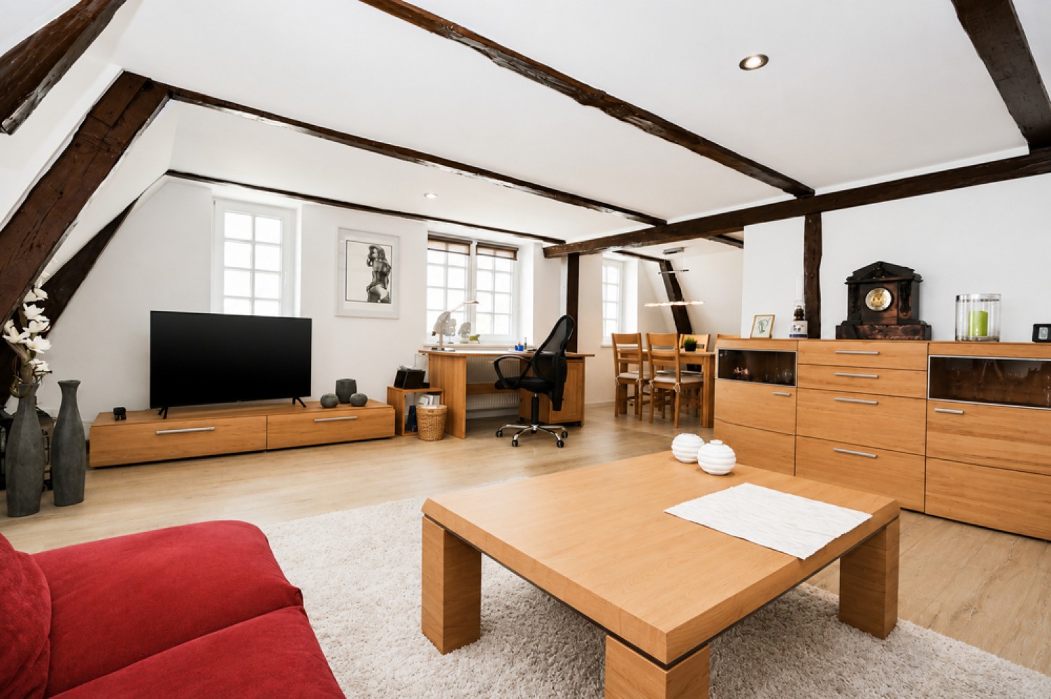 Einziehen und wohlfühlen! Voll möblierte 2-Raum-Wohnung mit ca. 58 m² im Herzen Rostocks! - Photo 2