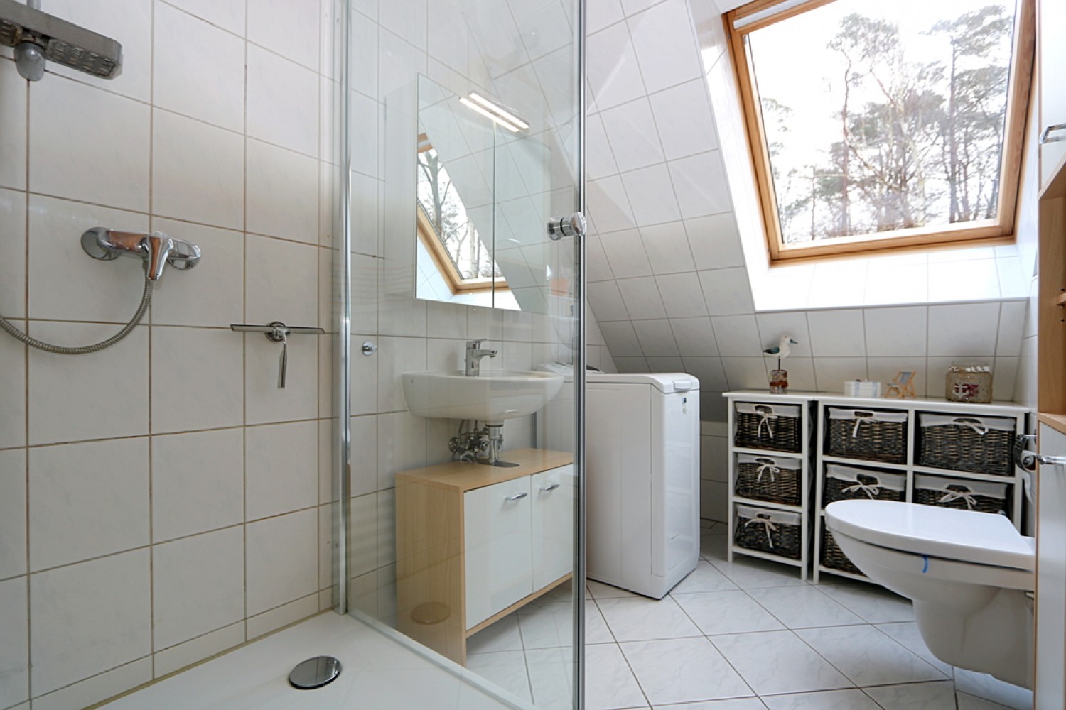 Moderne 4 Raum-Maisonette Wohnung in Graal-Müritz, mit Pkw ...