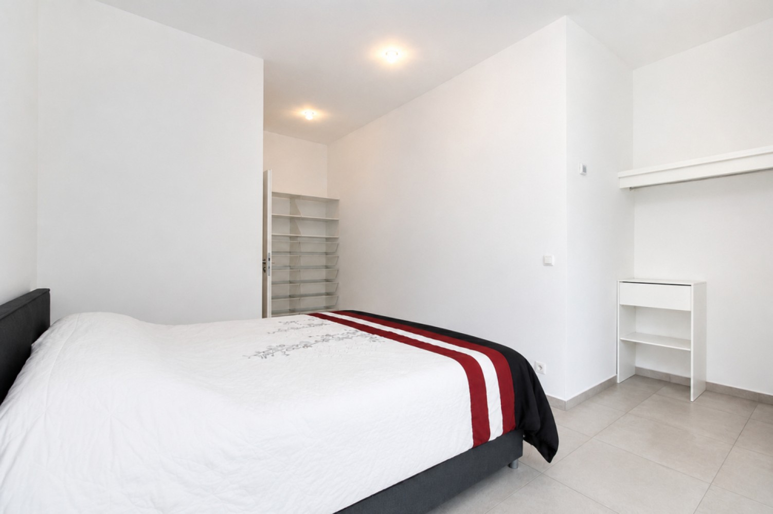 Exklusive 3-Raum Whg. im Loftstil mit 2 Bädern, EBK sowie Balkon u. Terrasse in der Altstadt von HRO - Photo 5
